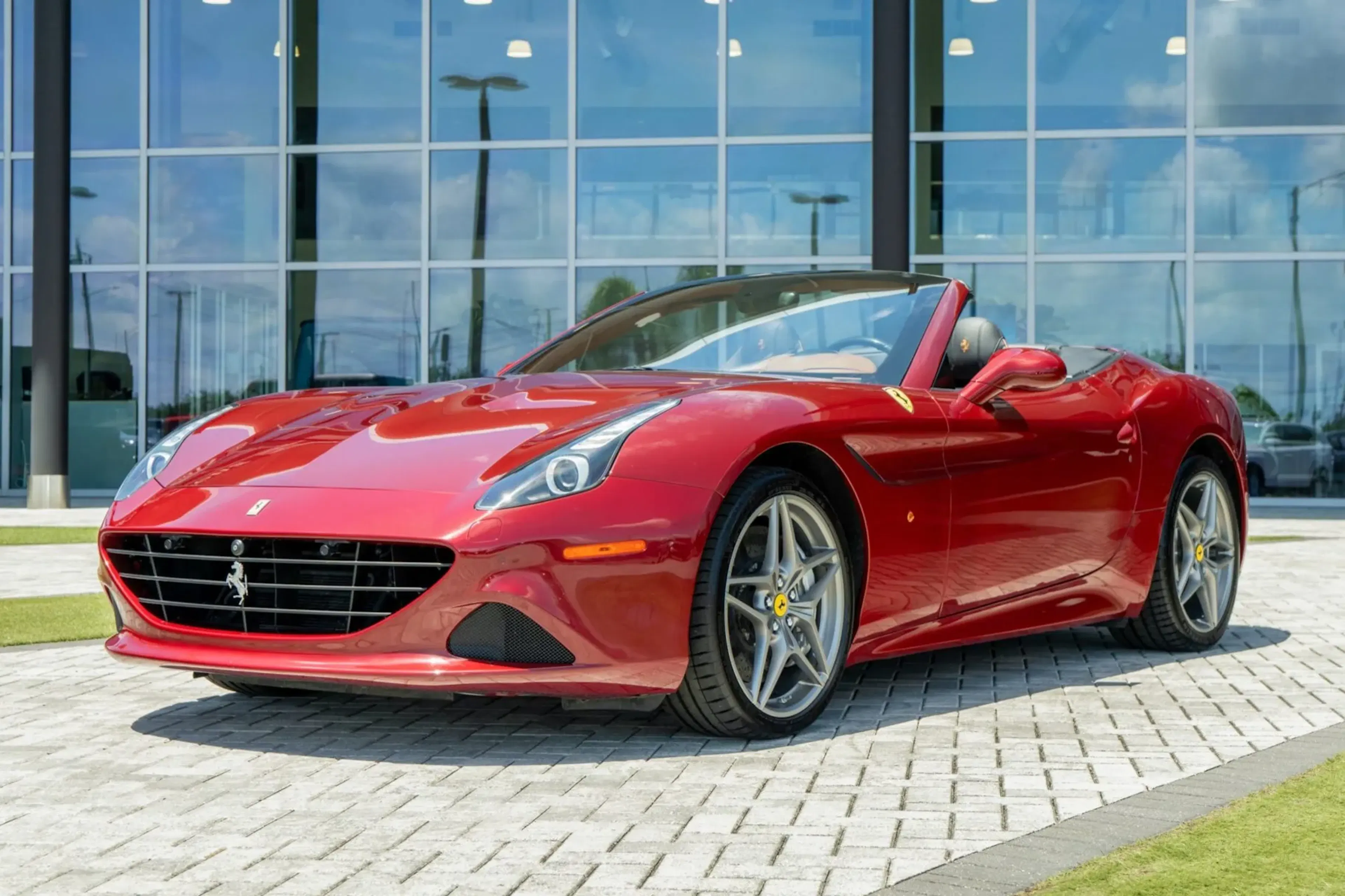 2016 Ferrari California T | Hagerty Valuation Tools®